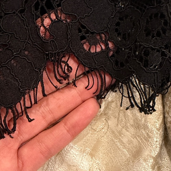 Lover Black Floral Lace Cropped Blouse - Picture 5 of 5